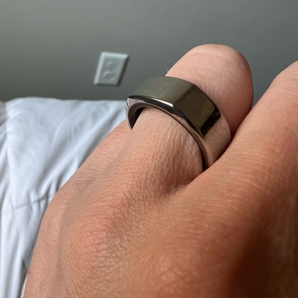 Oura Gen3 Heritage Silver US8 Set - Picture 2 of 5